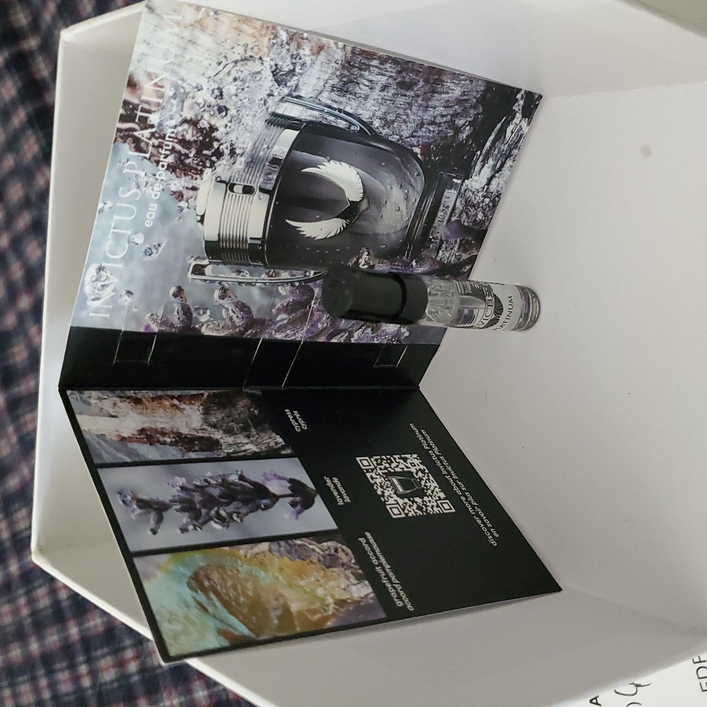 Paco Rabanne Invictus Cologne - Picture 2 of 3